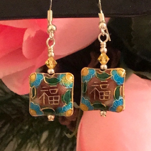 🔥ON SALE🔥3/$30🔥 💖 LA Design💖Handmade Earrings - Picture 1 of 5